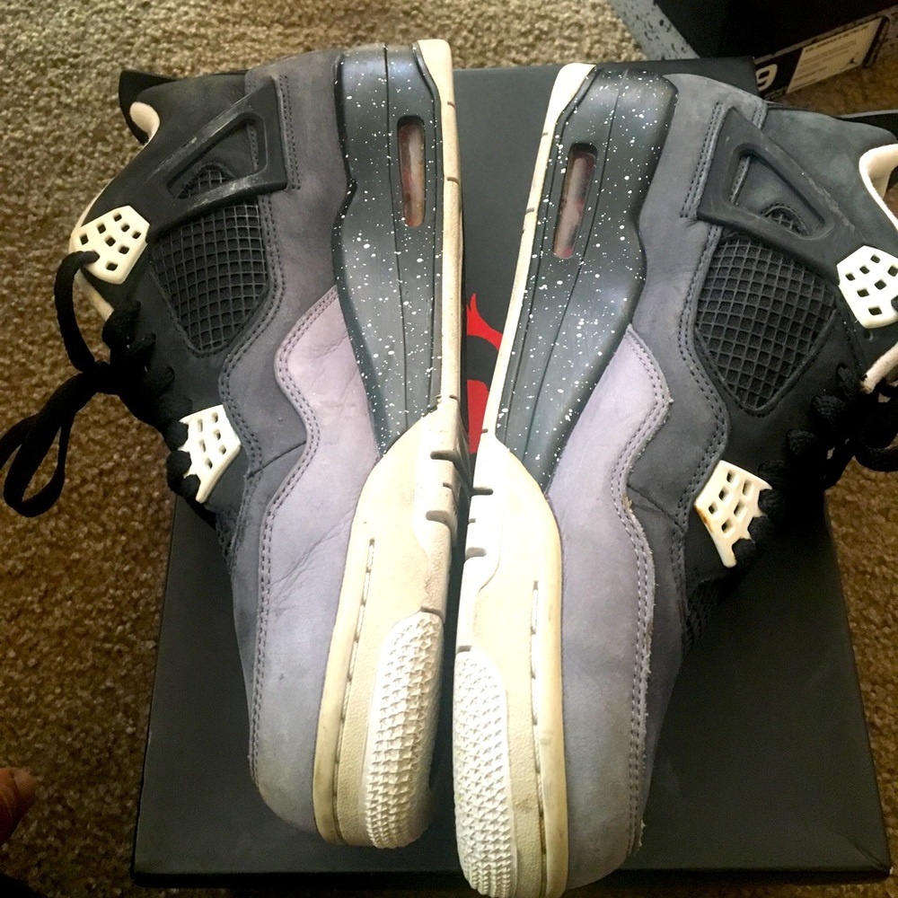 Air Jordan 4 Retro